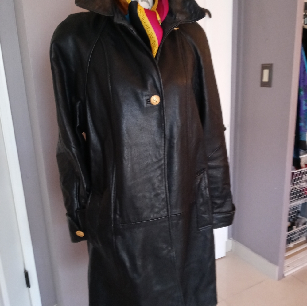 Women's Vintage Leather Coat, Luxury brand, Sz.S/M, lined, pockets